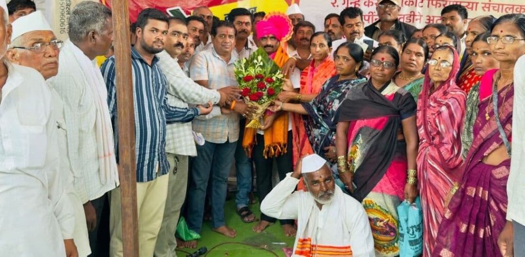 अनिल जगताप यांनी लोहारा-उमरगा तालुक्यातील 80 हजार शेतकऱ्यांना 86 कोटींचे अतिवृष्टी अनुदान मिळवून दिले – गावोगावी जंगी सत्कार